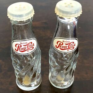 Vintage Pepsi Cola Soda Mini Bottle Salt & Pepper Shakers Set